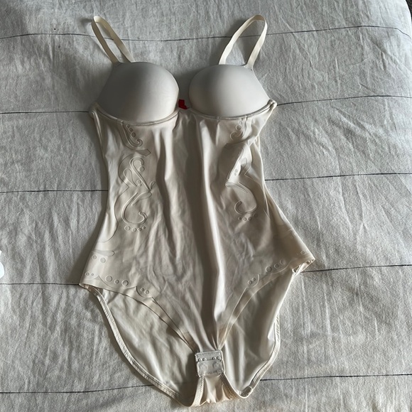 Spanx suit your fancy - Picture 5 of 10